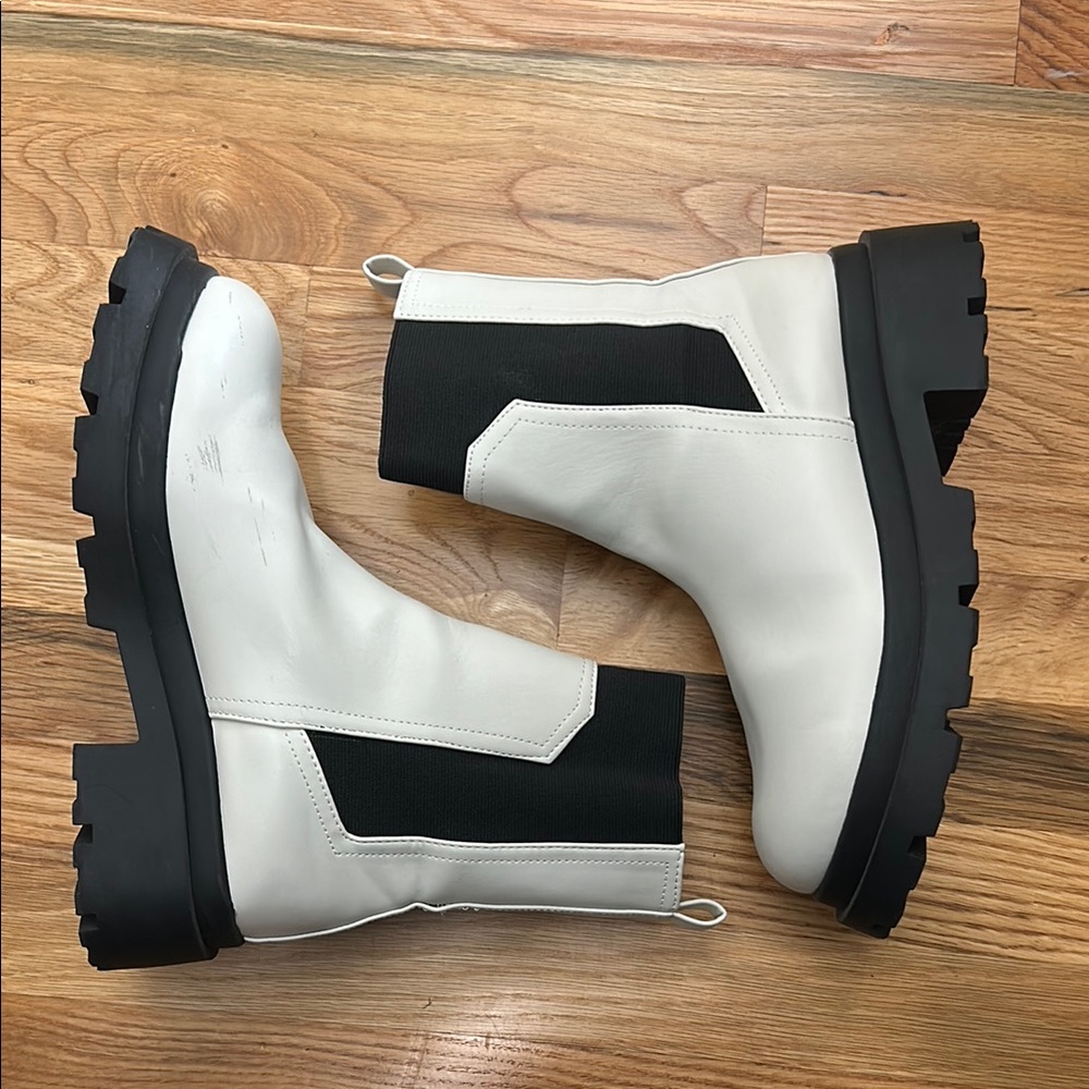 Dolce Vita Black and White Ankle Boots
